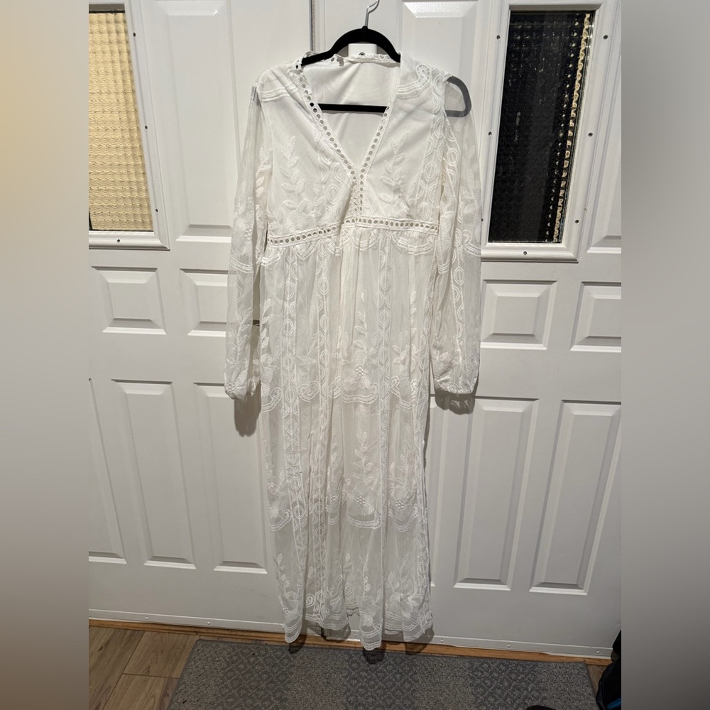Elegant White Maternity Lace Maxi Dress